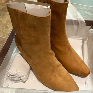 Giani Bernini Camel Suede Pointed-Toe Ankle Boots